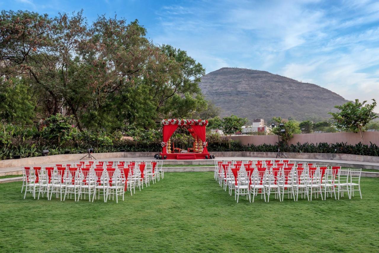 Radisson Blu Hotel & Spa, Nashik Exterior photo